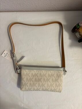 Michael Kors Cream/Light Gray Belt Bag